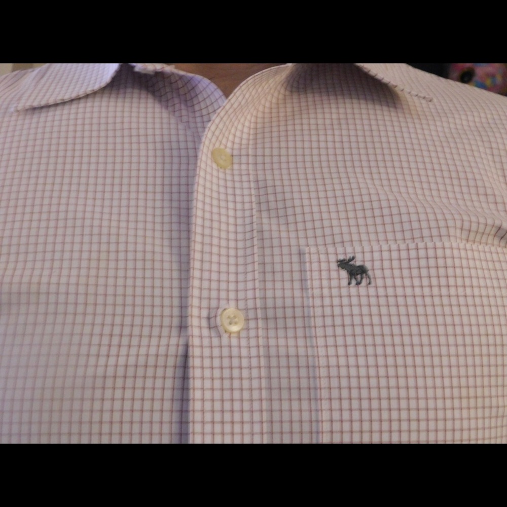 🎩MUSCLE COMFORT FIT ABERCROMBIE BUTTON DOWN🎩